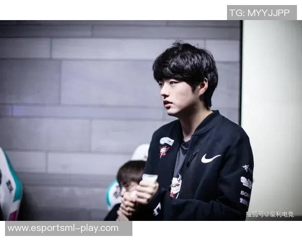 电竞比分分析和平精英赛事中JDG战队的战术转换与得失评估